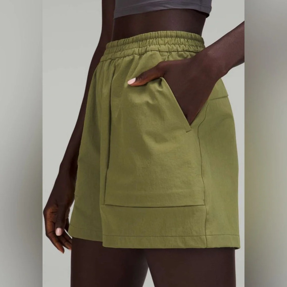 Lululemon Lab Relaxed-Fit Super-High-Rise Short 3" size 6 - Picture 1 of 6